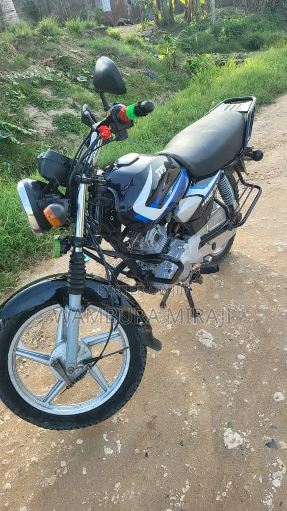 New TVS HLX 125 2025 Black