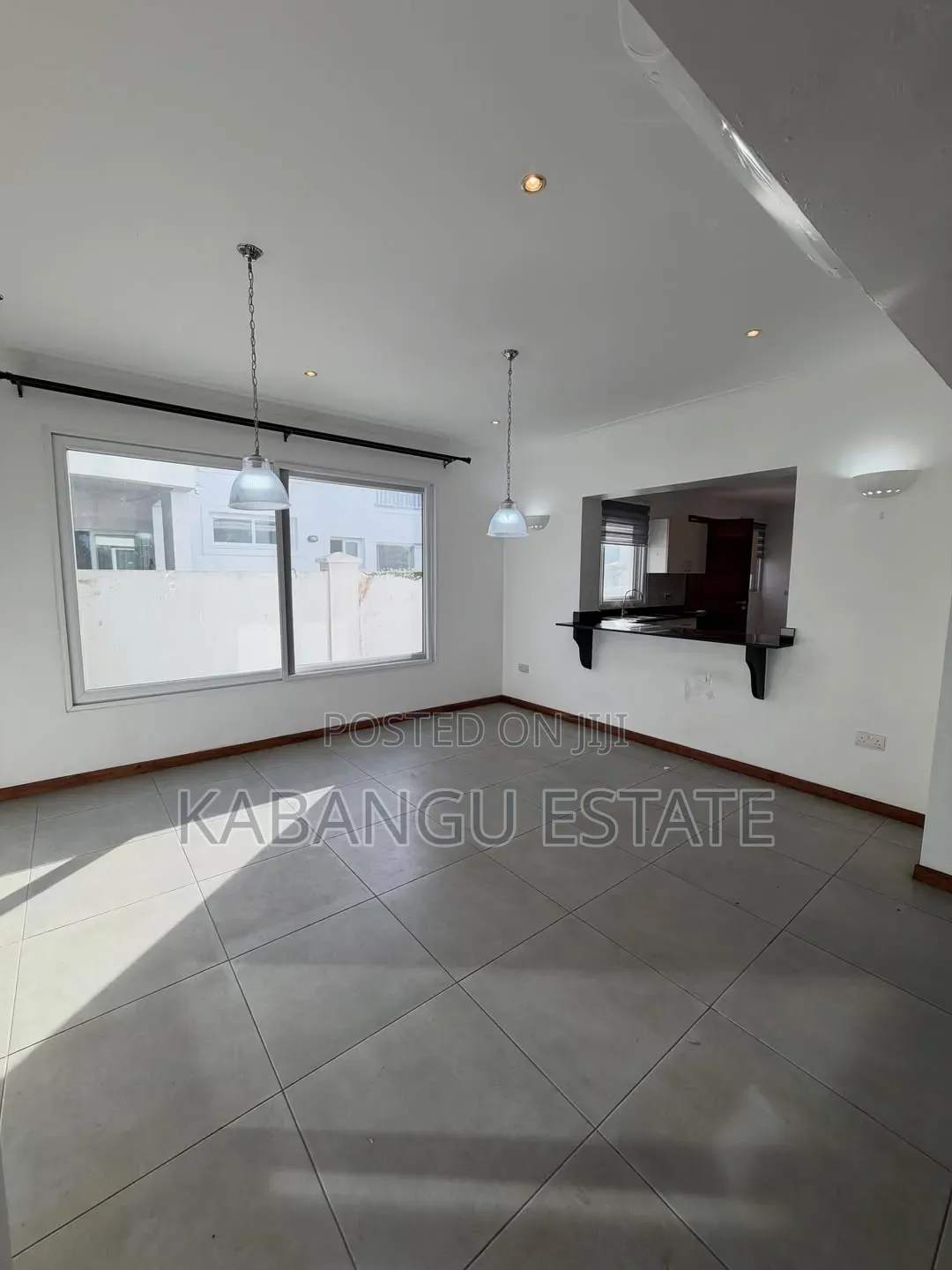 Furnished 4bdrm Villa in Oysterbay Near for rent