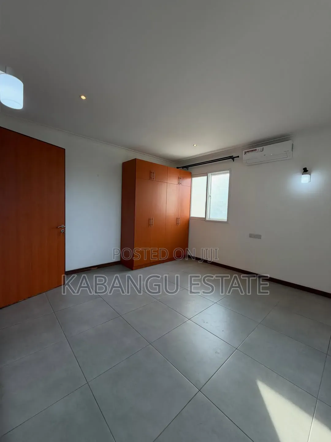 Furnished 4bdrm Villa in Oysterbay Near for rent