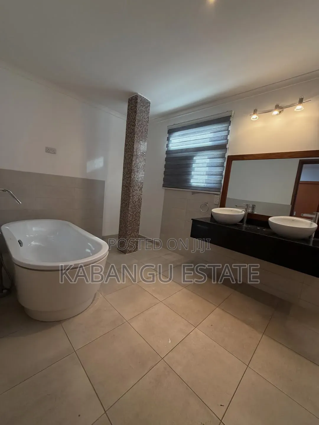Furnished 4bdrm Villa in Oysterbay Near for rent