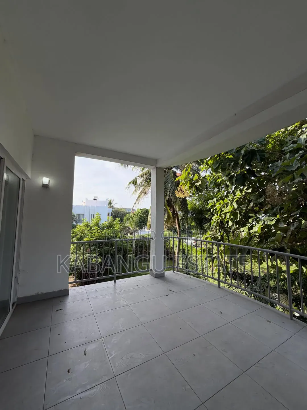 Furnished 4bdrm Villa in Oysterbay Near for rent