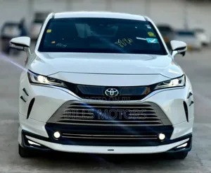 Toyota Harrier 2022 White