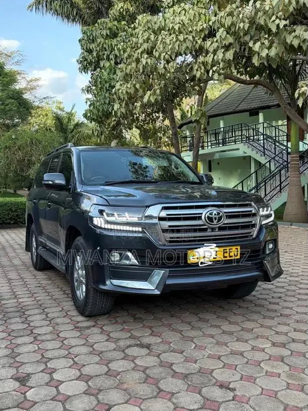 Toyota Land Cruiser 2015 Black