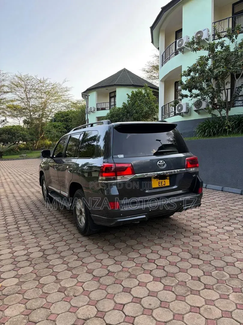 Toyota Land Cruiser 2015 Black