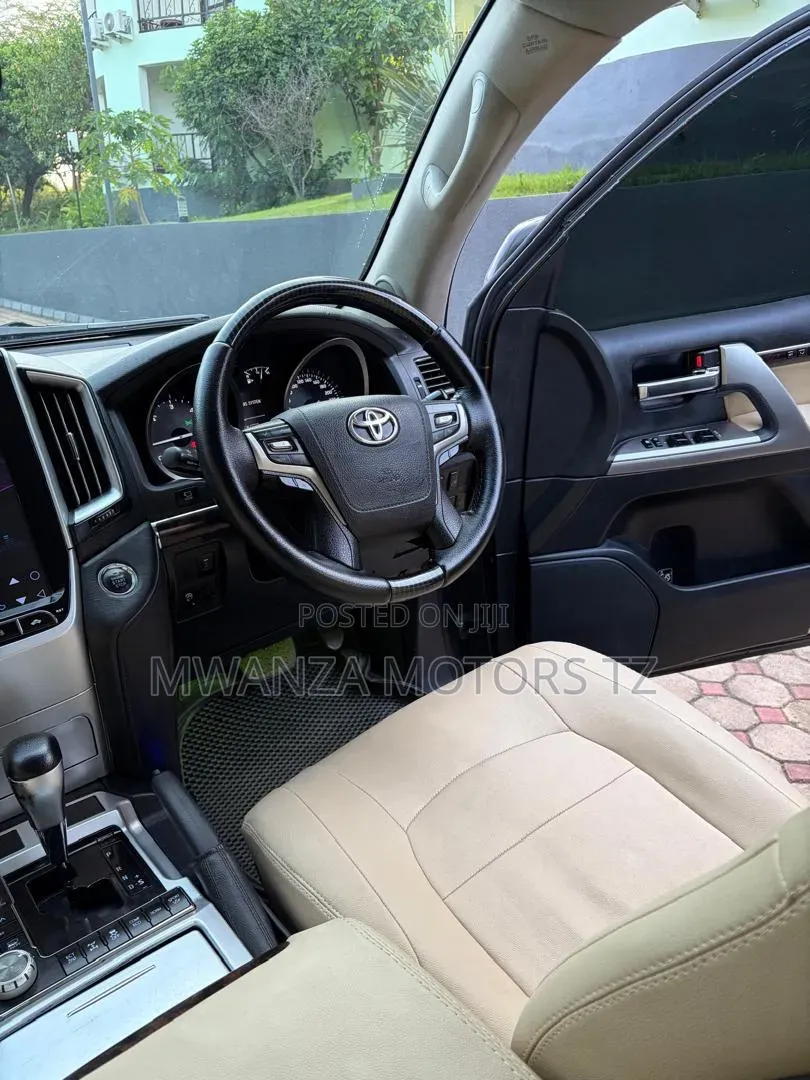 Toyota Land Cruiser 2015 Black