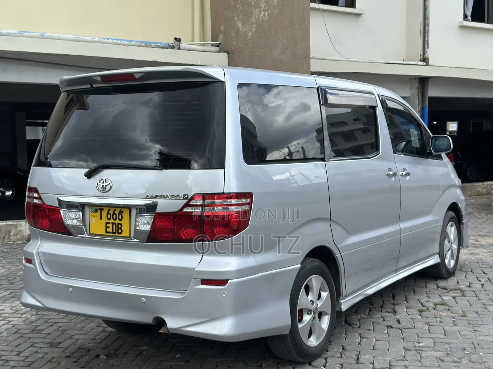 Toyota Alphard 2.4 Petrol FWD 2007 Silver
