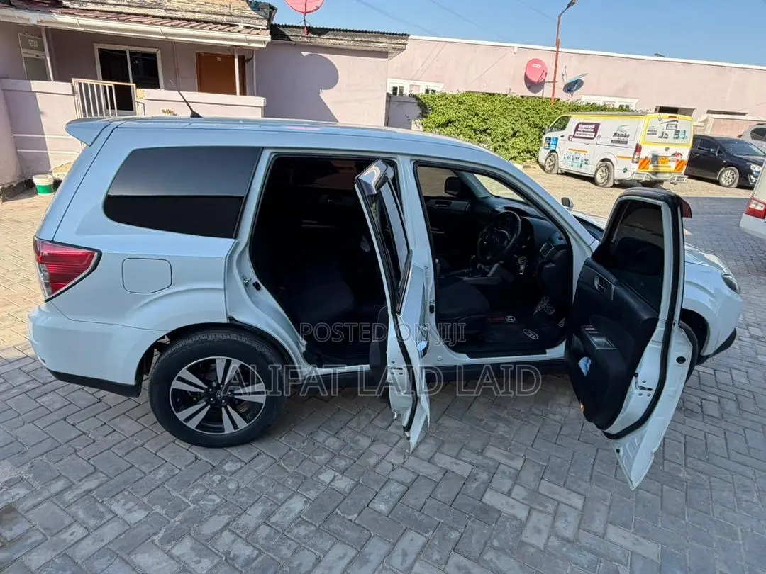 Subaru Forester 2009 White