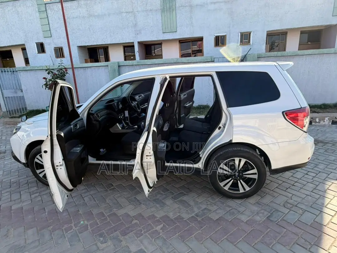 Subaru Forester 2009 White