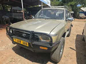 Toyota Hilux 1998 Beige