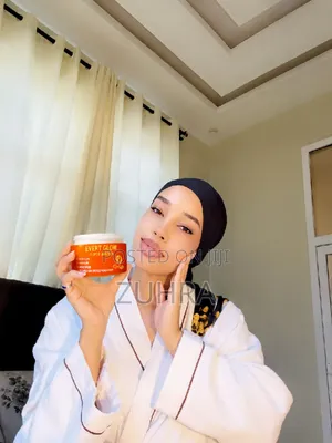 Evert Glow Face Cream for a Good Skin