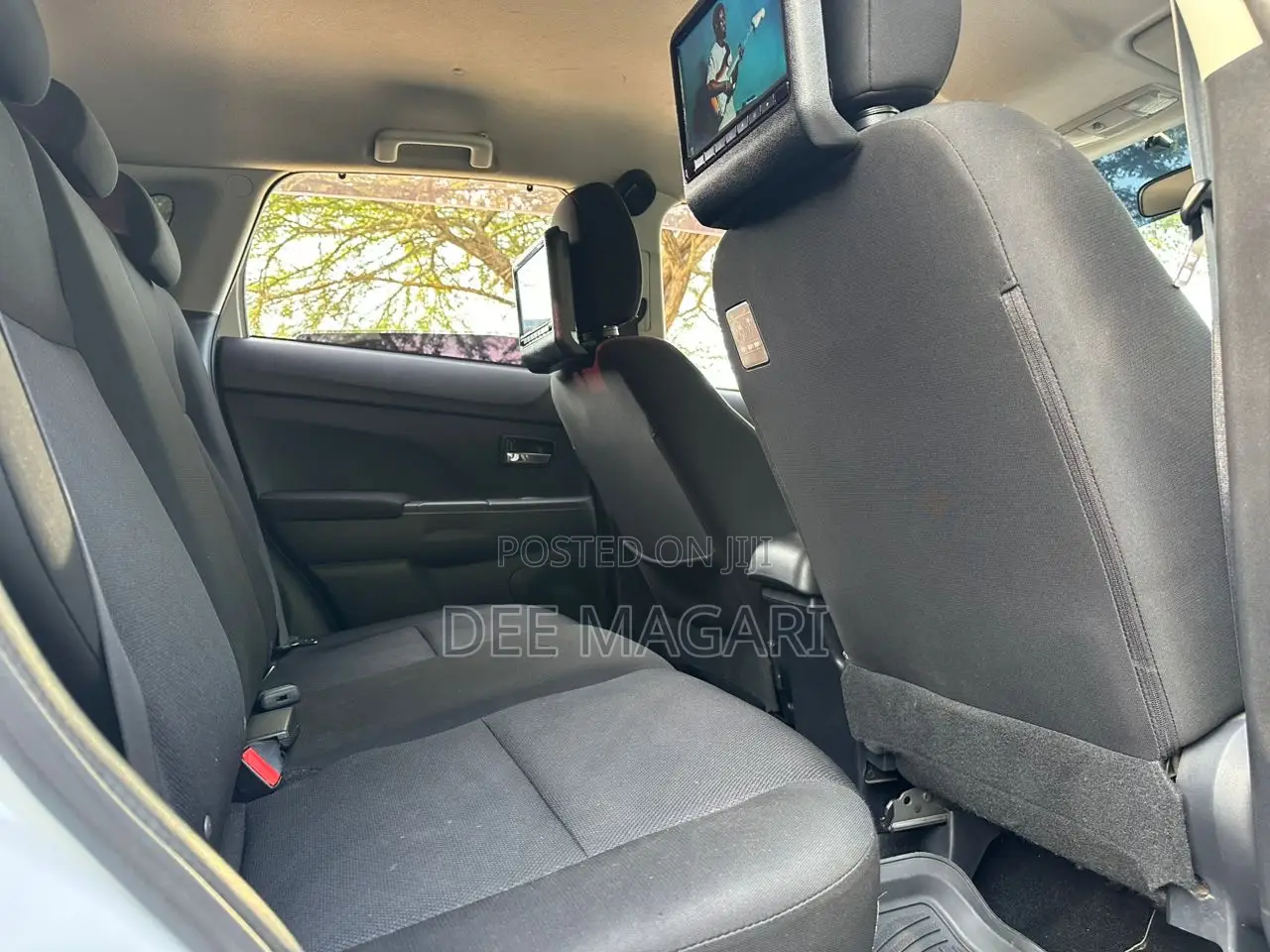 Mitsubishi RVR 2010 White