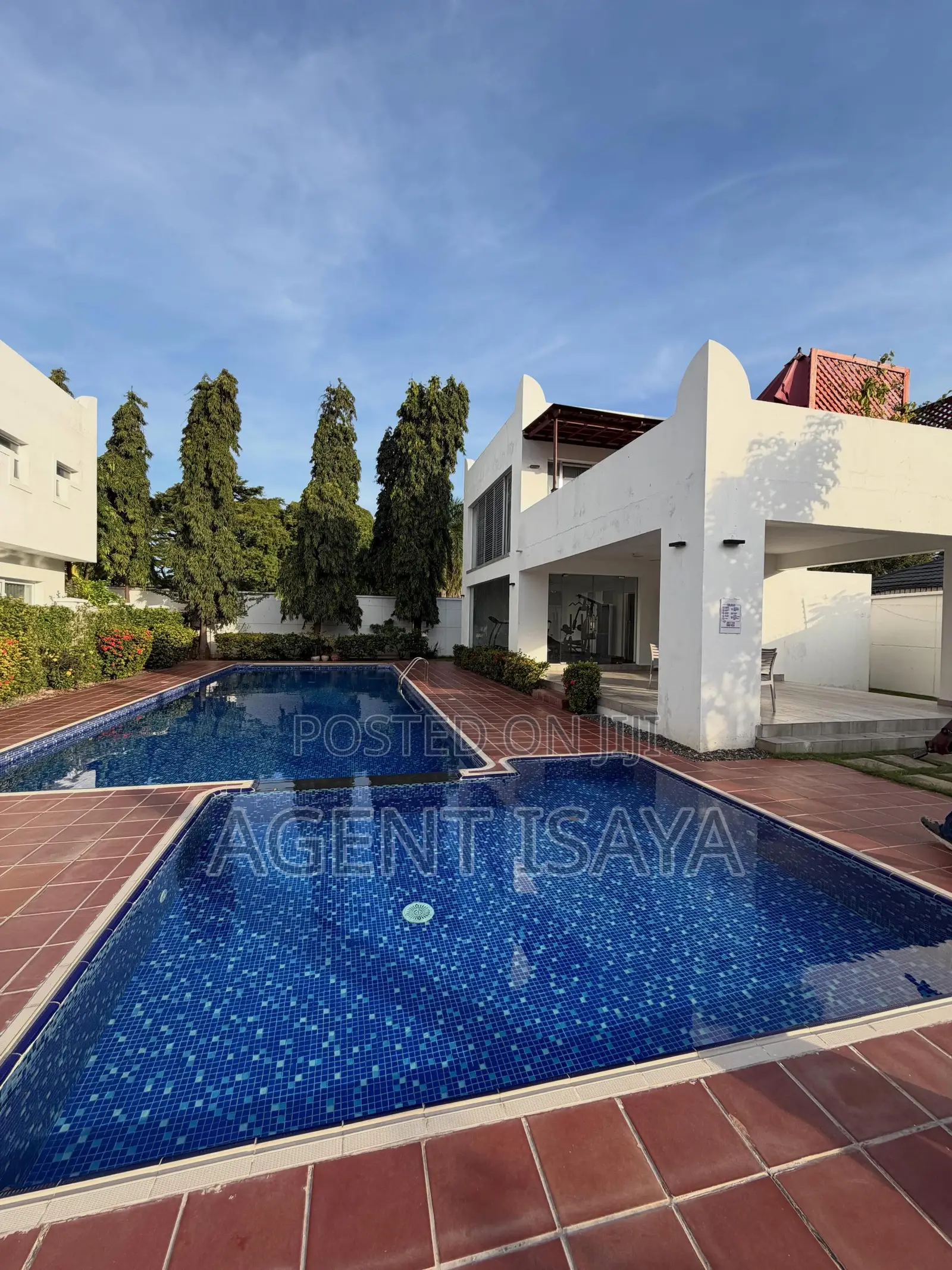 5bdrm Apartment in Oyster Bay for rent