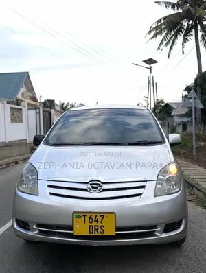 Toyota Corolla Spacio 2003 Silver