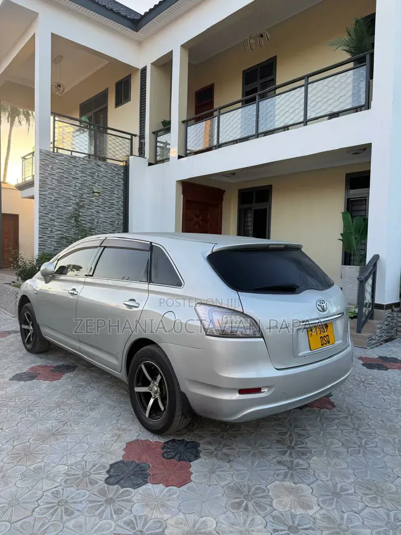 Toyota Mark X Zio 2008 Silver