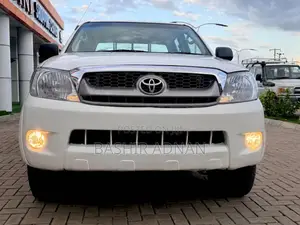 Toyota Hilux 3.0 D-4D Double Cab 4x4 Raider 2007 White