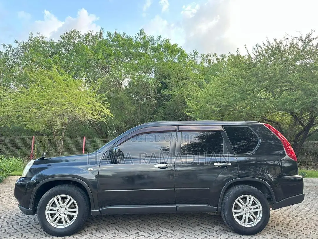 Nissan X-Trail 2010 Black