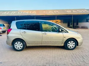 Toyota Corolla Spacio 2003 Gold