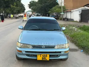 Toyota Corolla 2001 Blue