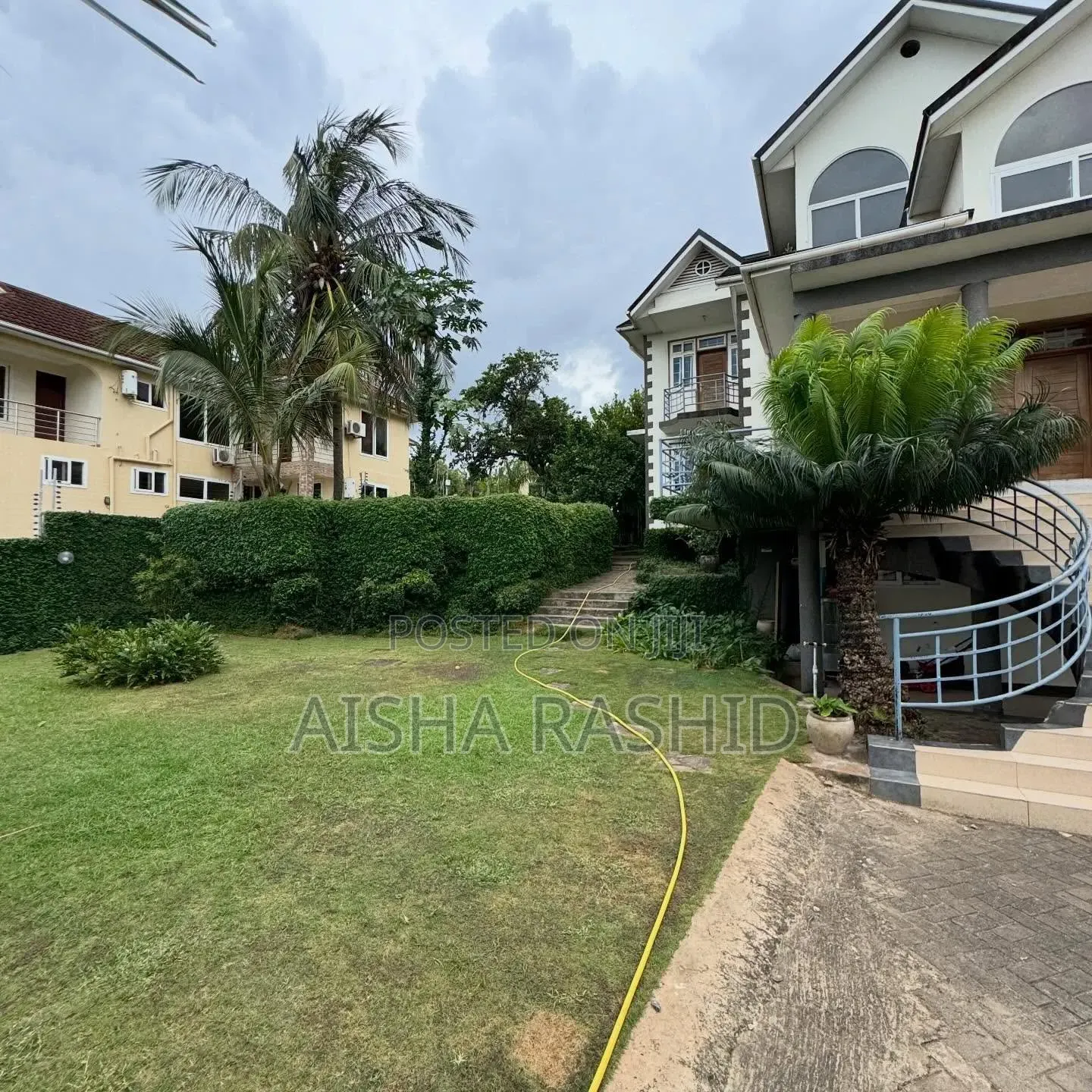 5bdrm House in Goba for sale