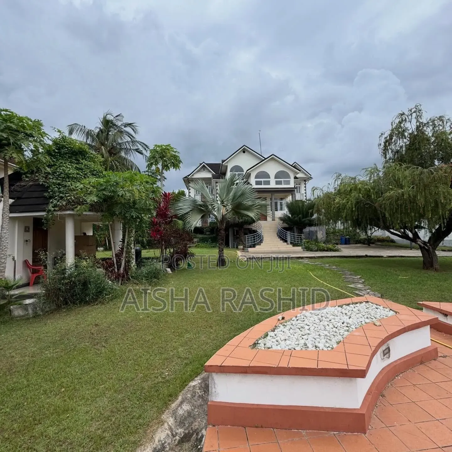 5bdrm House in Goba for sale