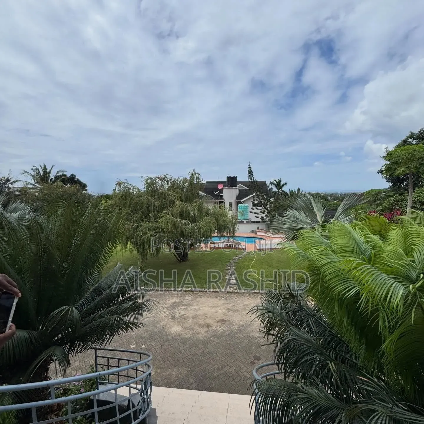 5bdrm House in Goba for sale