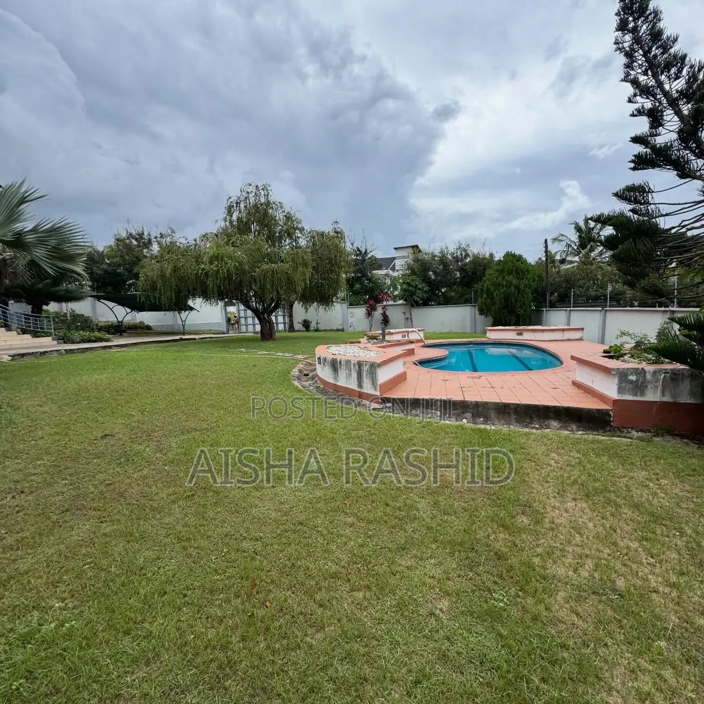 5bdrm House in Goba for sale