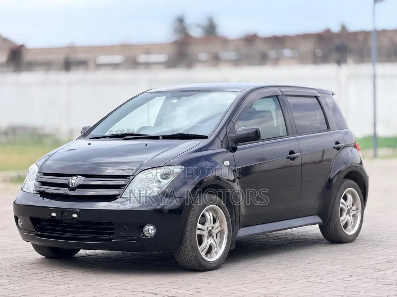 Toyota IST 2003 Black