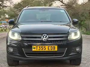 Volkswagen Tiguan 2012 Black