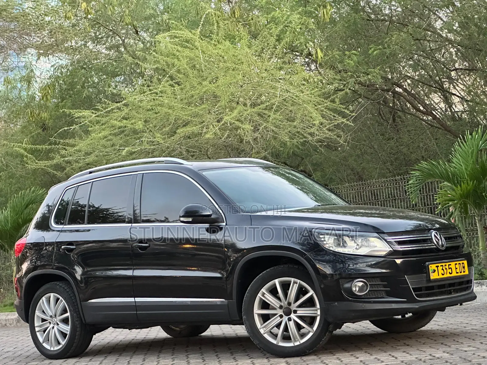 Volkswagen Tiguan 2012 Black