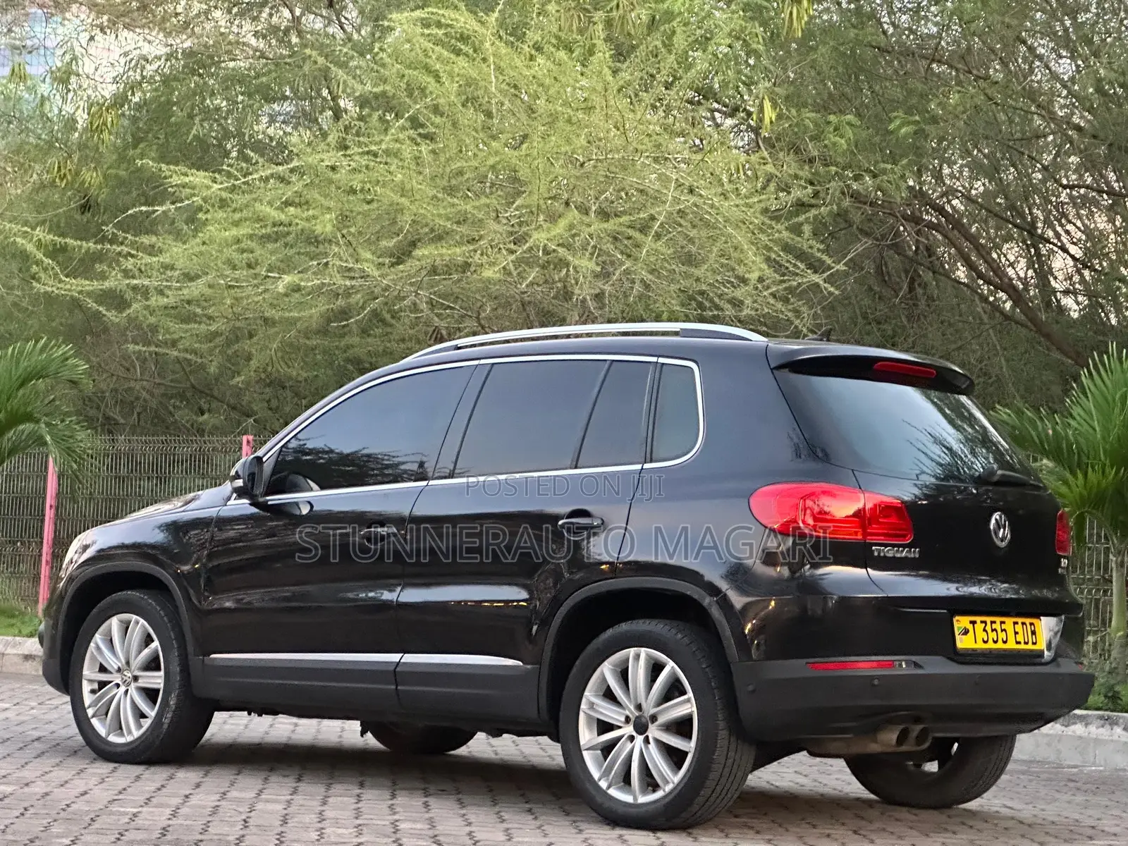 Volkswagen Tiguan 2012 Black
