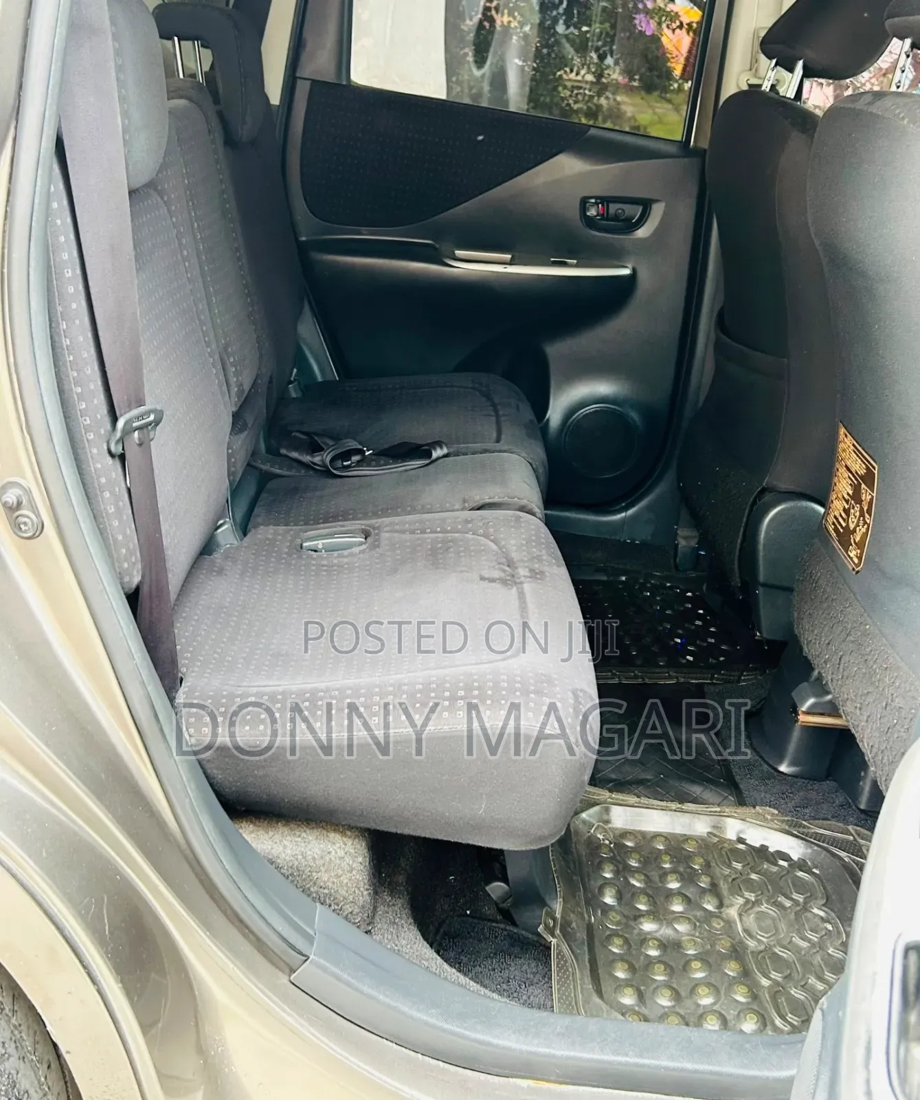 Toyota Ractis 2008 Gray