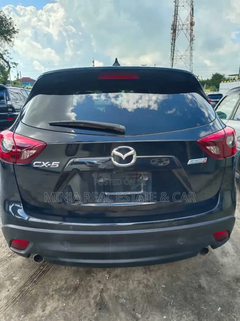 Mazda AZ 2016 Black