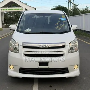 Toyota Noah 2009 White