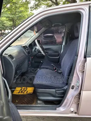 Suzuki Swift 2004 Pink