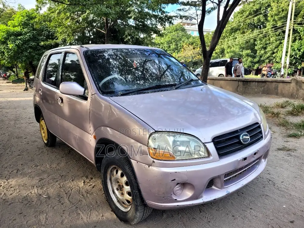 Suzuki Swift 2004 Pink