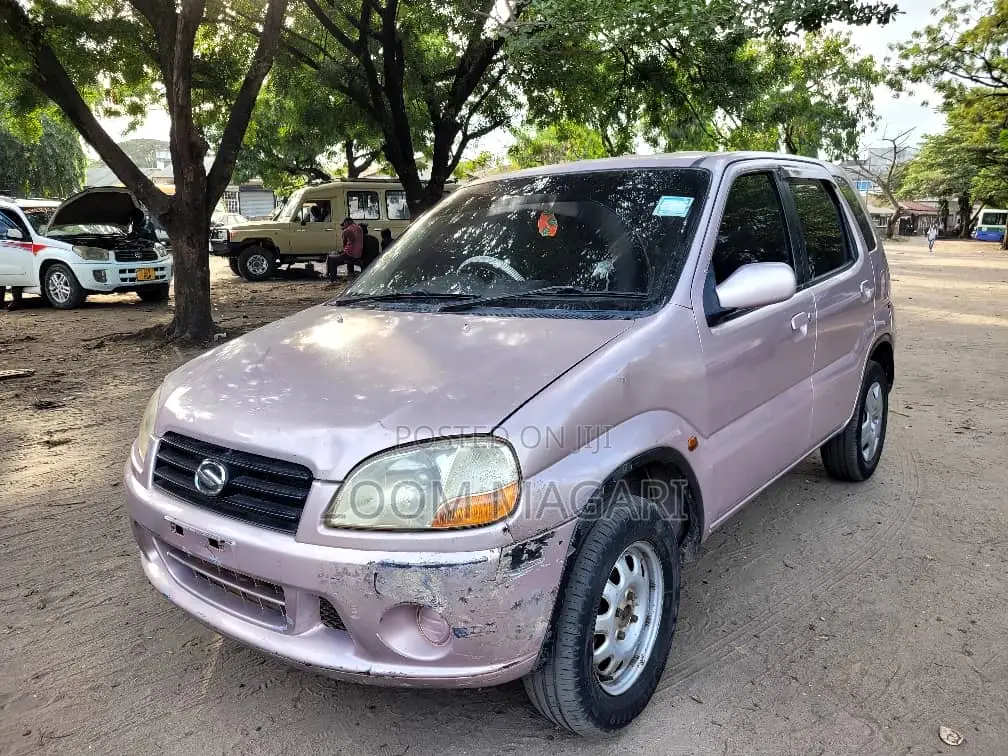 Suzuki Swift 2004 Pink