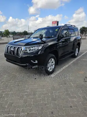 Toyota Land Cruiser Prado 2022 Black