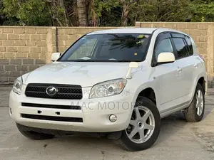 Toyota RAV4 2006 White