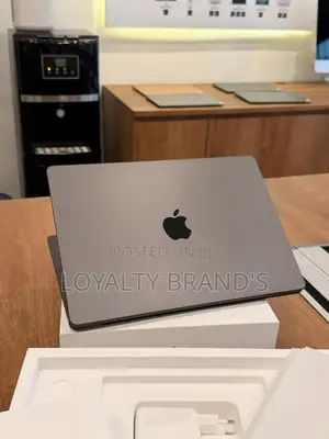New Laptop Apple MacBook Pro 2025 M5 16GB Apple M5 SSD 1T