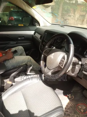 Mitsubishi Outlander 2013 Black