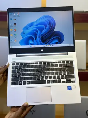 Laptop HP MT21 8GB Intel SSD 256GB