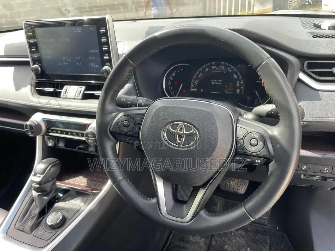 Toyota RAV4 2021 Ivory