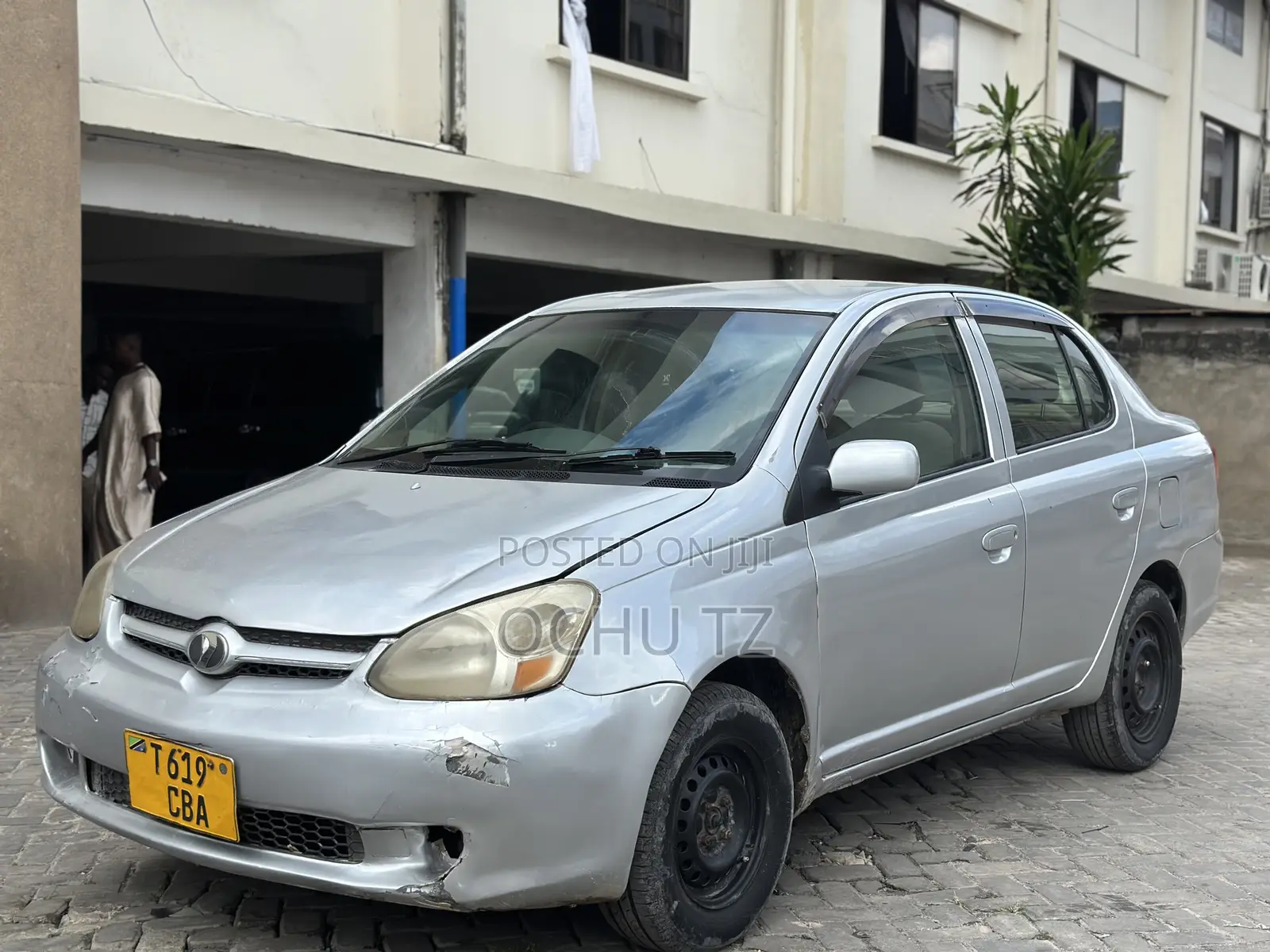 Toyota Platz 1.3 AWD 2003 Silver
