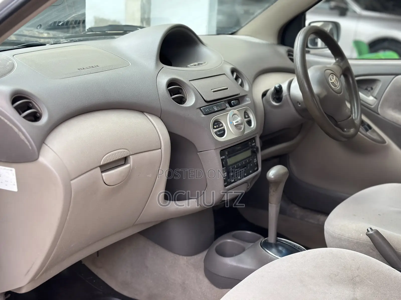 Toyota Platz 1.3 AWD 2003 Silver