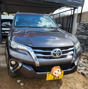 Toyota Fortuner 2016 Gray