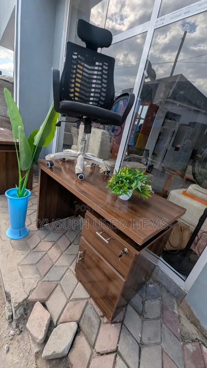 Office Table With Clean Finishing