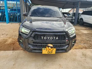 Toyota Hilux 2022 Black