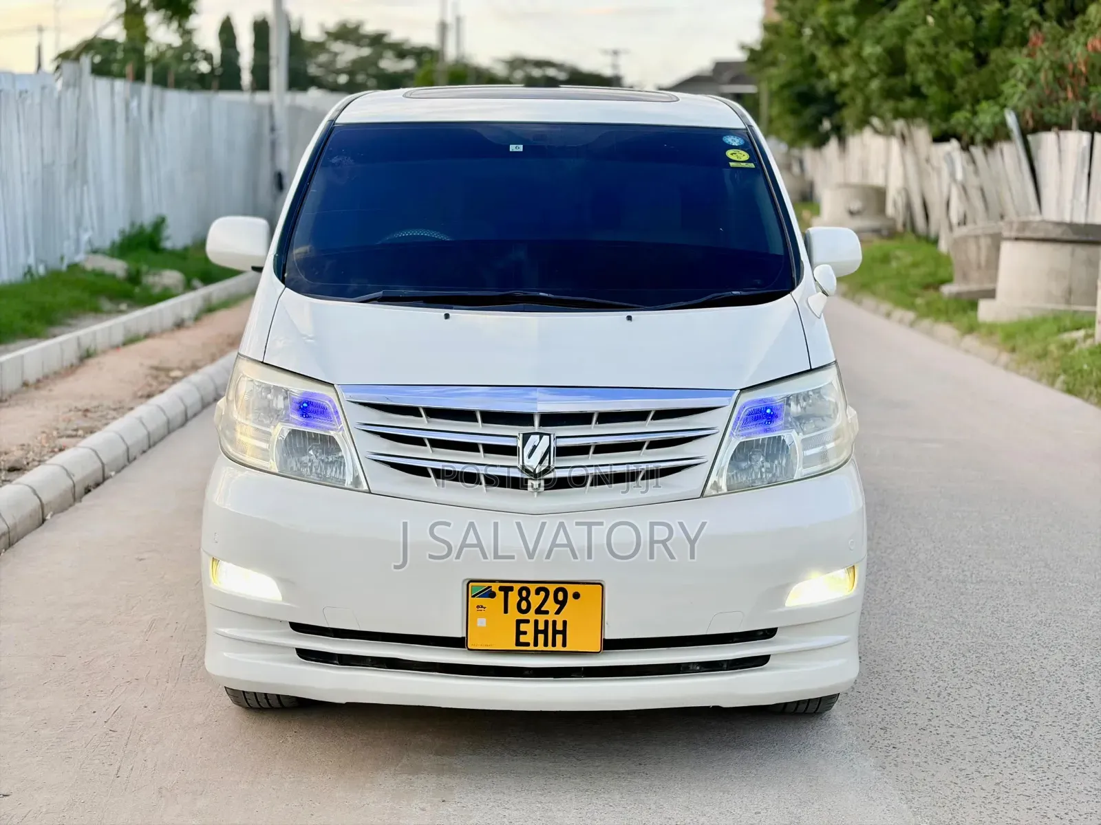 Toyota Alphard 2007 White
