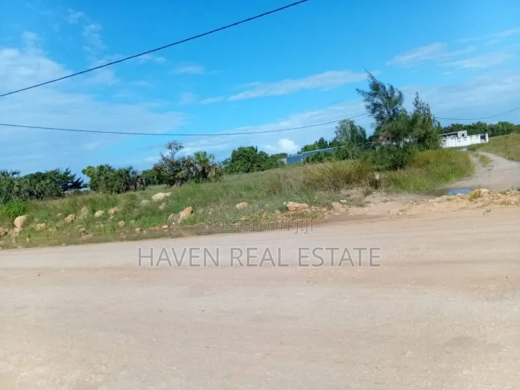 7000sqmt Plot Inauzwa Kigamboni Mwembe Mdogo