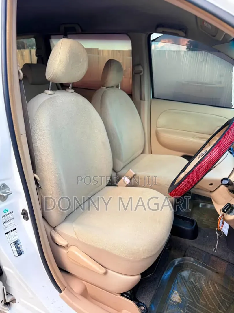 Toyota Sienta 2004 White
